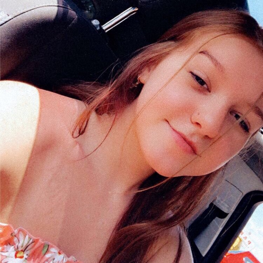 Meet your Posher, Alyvia